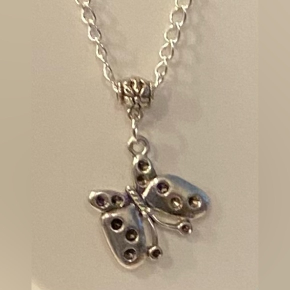 NEW butterfly necklace